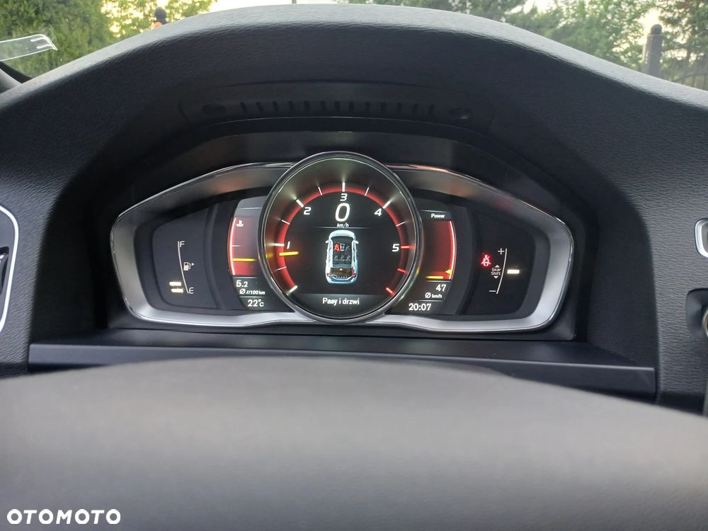 Volvo V60 D3 R-Design Momentum - 27