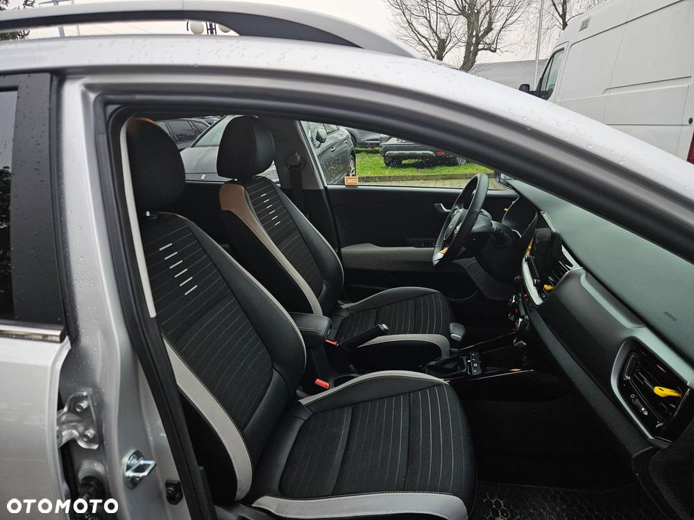 Kia Stonic 1.0 T-GDI L Business Line DCT - 21