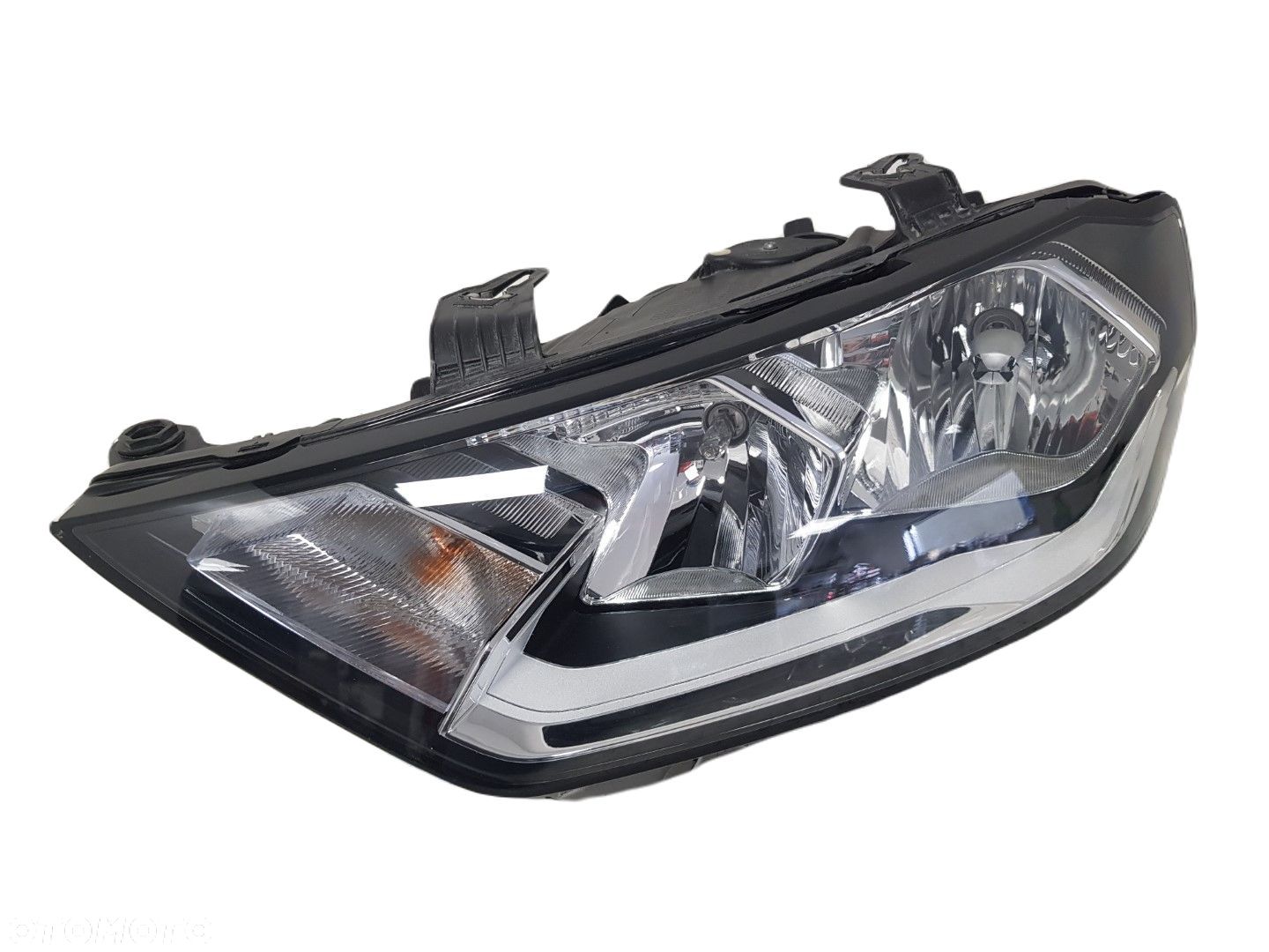 AUDI A1 II 82A 19-24 LAMPA LEWA PRZEDNIA PRZÓD ZWYKŁA REFLEKTOR 82A941003 IDEALNA - 1