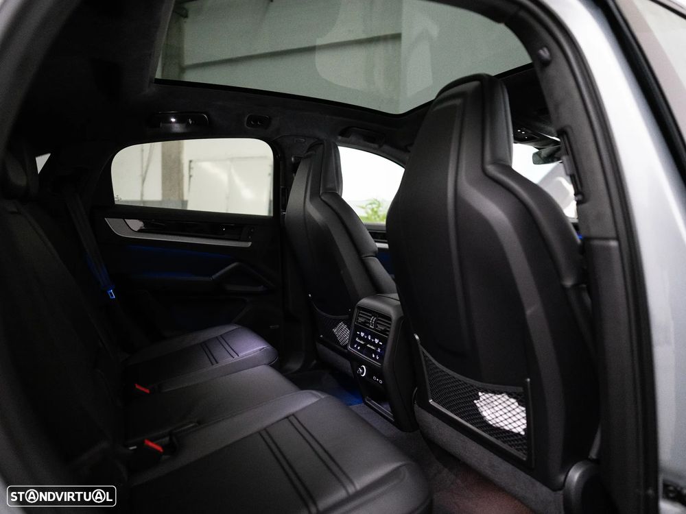 Porsche Cayenne Coupé S E-Hybrid - 44