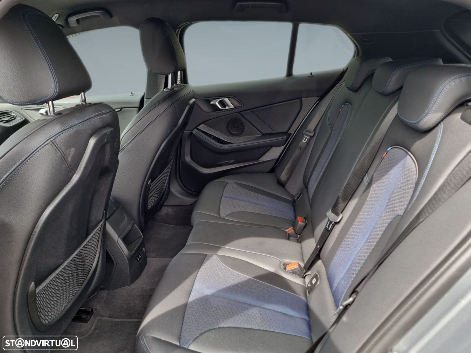 BMW 116 d Pack Desportivo M Auto - 13