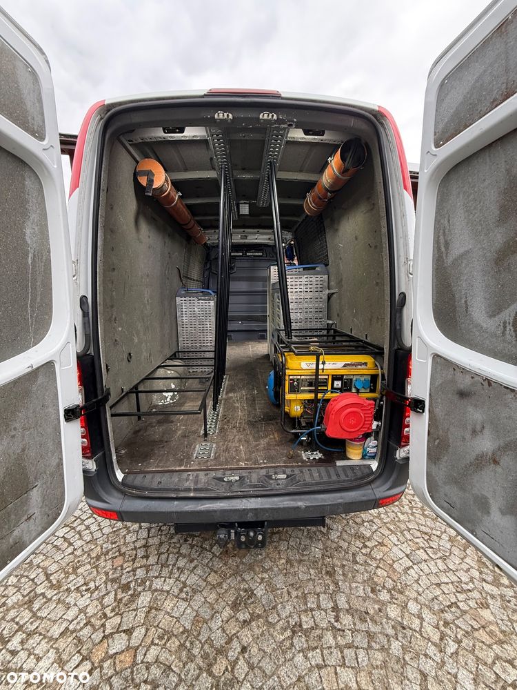 Mercedes-Benz Sprinter 319 - 19