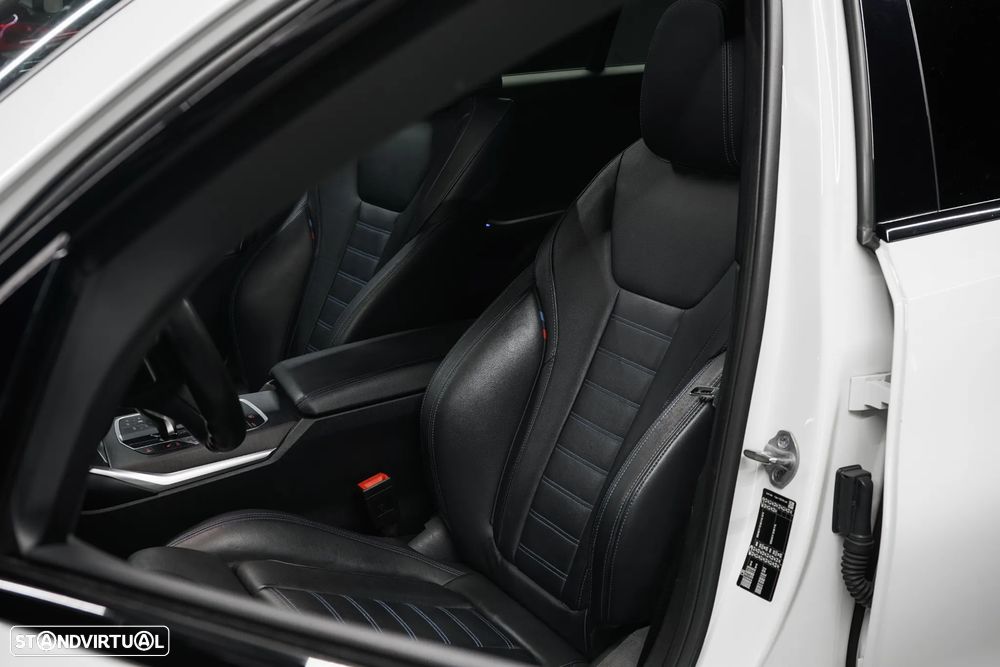 BMW 320 d Aut. M Sport - 16