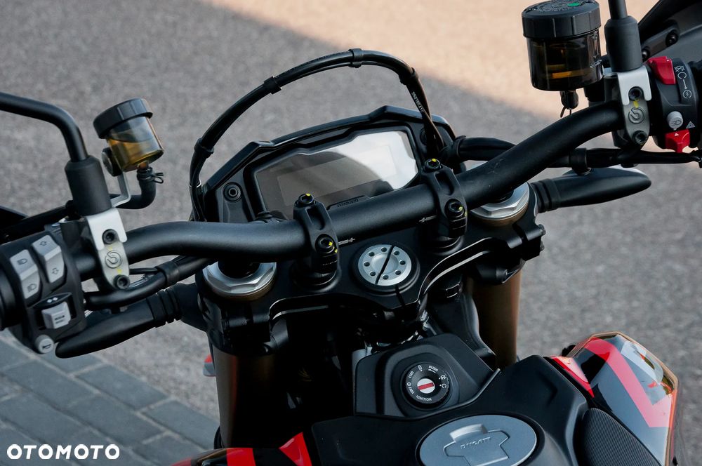 Ducati Hypermotard - 16