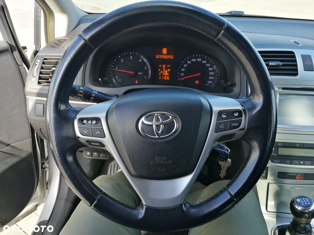 Toyota Avensis 2.2 D-4D Premium - 7