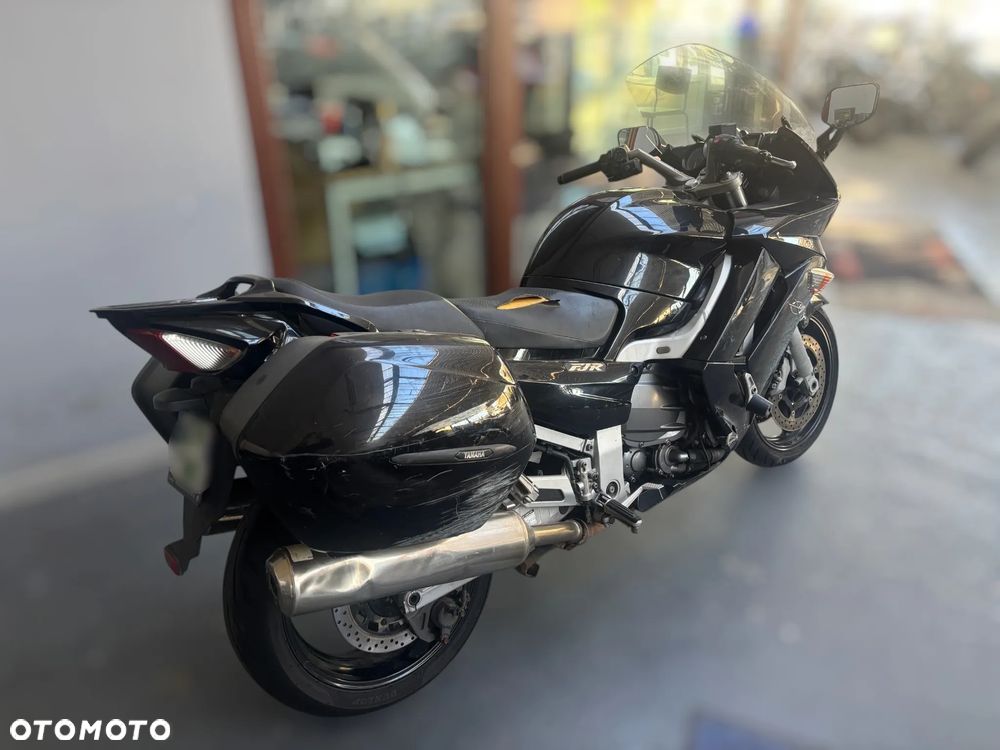 Yamaha FJR - 2