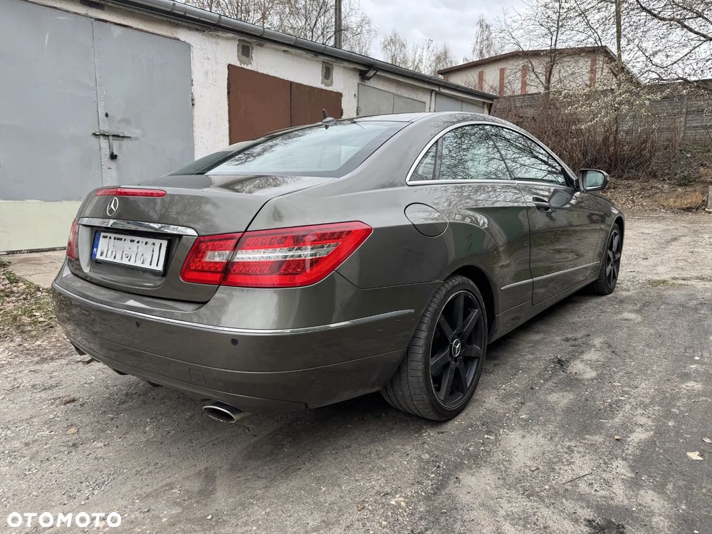 Mercedes-Benz Klasa E 350 CDI DPF BlueEFFICIENCY 7G-TRONIC Elegance - 5
