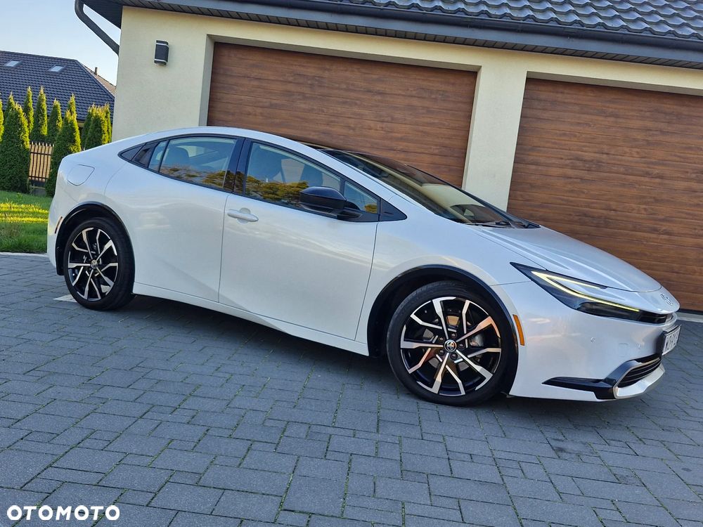 Toyota Prius - 17