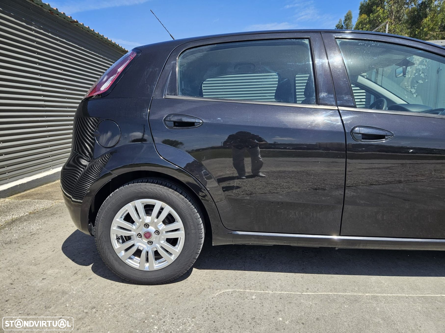 Fiat Punto 1.3 M-Jet Lounge S&S - 8