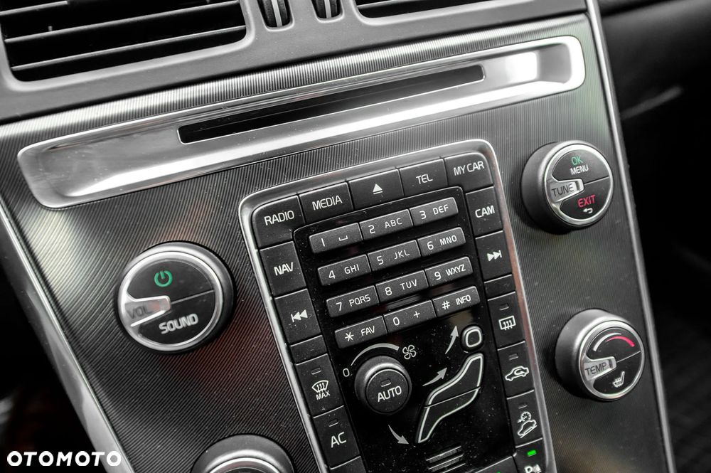 Volvo XC 60 D5 AWD RDesign - 31