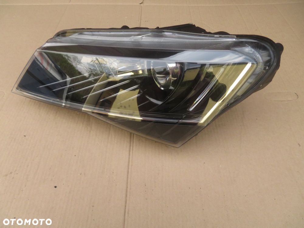 REFLEKTOR LEWY SKODA SUPERB III 3V1 BI XENON SKRĘTNY 15-19R 3V1941015B DEMONTAŻ KRAKÓW - 5