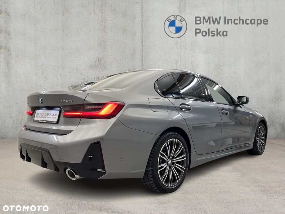 BMW Seria 3 330i xDrive M Sport - 5