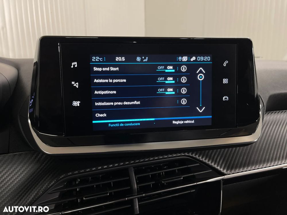 Peugeot 2008 PureTech 130 EAT8 Allure - 18