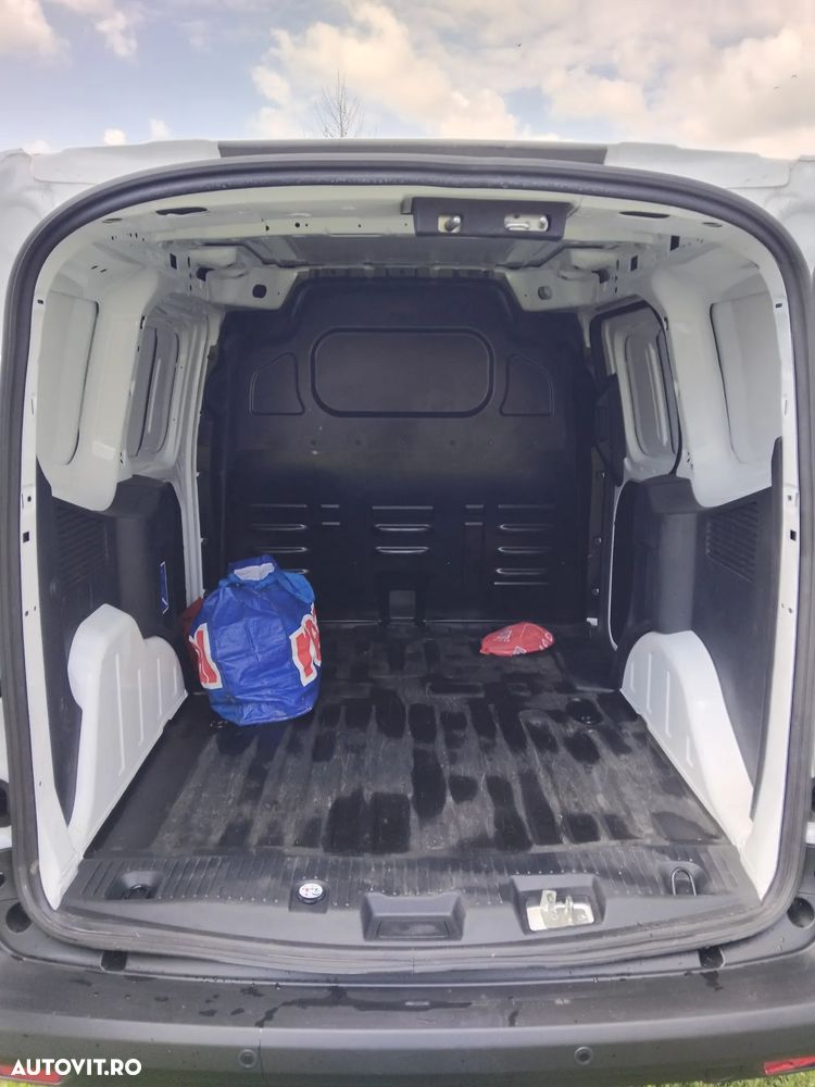 Ford Courier ver-320s-2-0-ecoblue-110-cp-6mt-l1h1-fwd-trend - 3