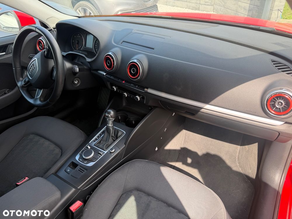 Audi A3 Sportback 1.6 TDI S tronic - 9