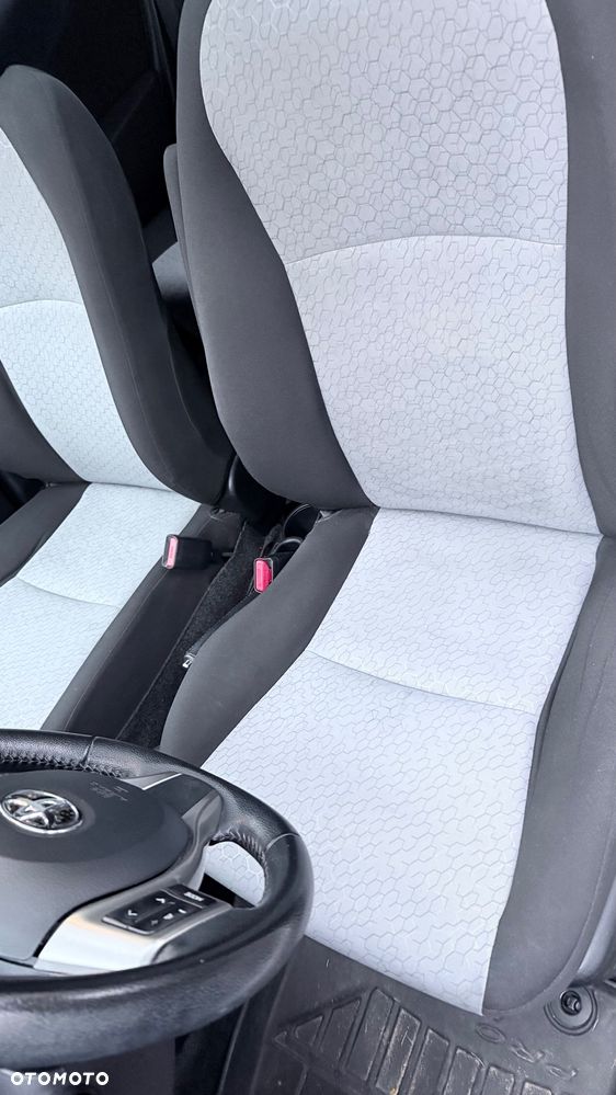 Toyota Yaris 1.33 Luna - 6