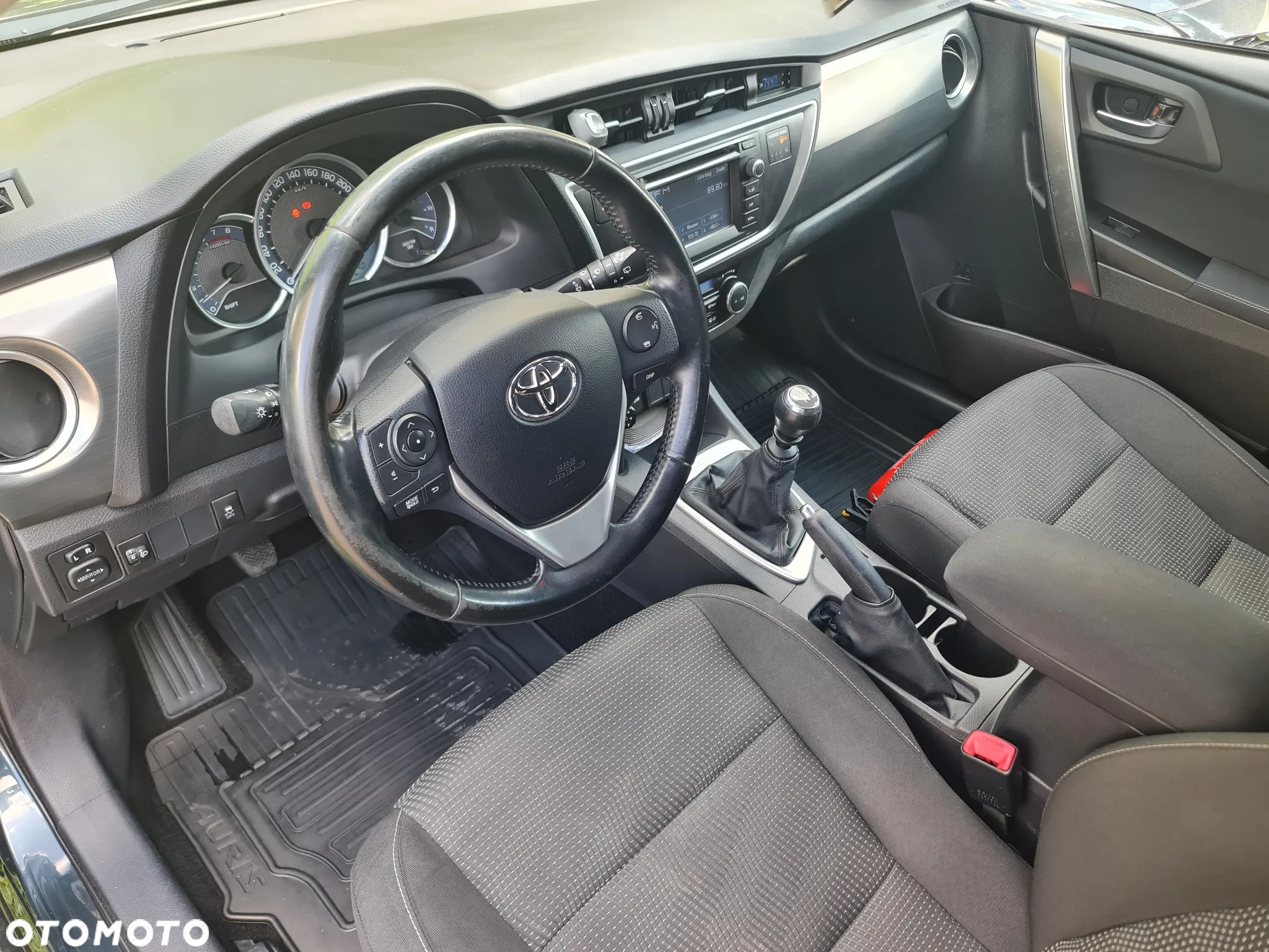 Toyota Auris 1.33 Dual-VVT-i Touring Sports - 18