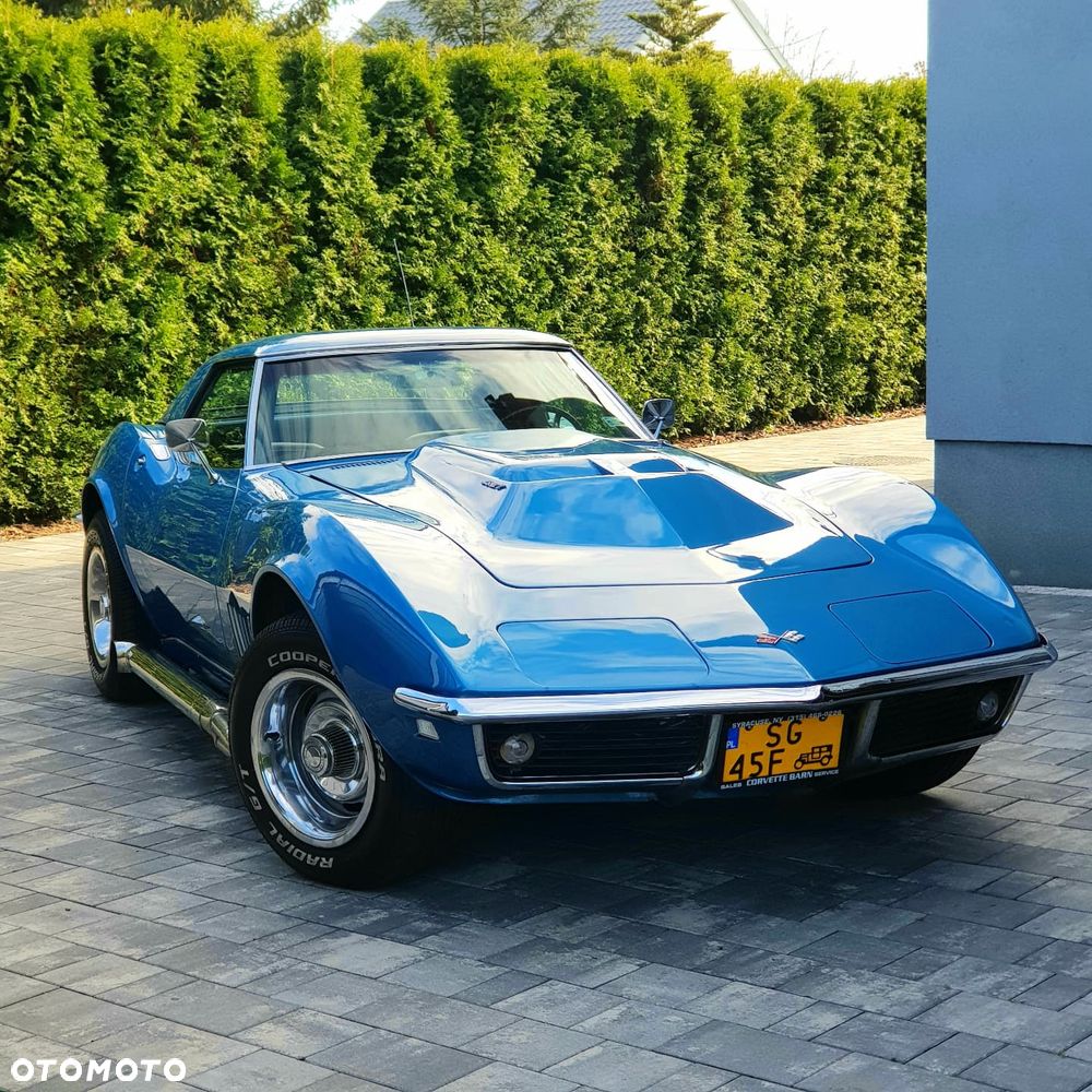 Chevrolet Corvette - 14