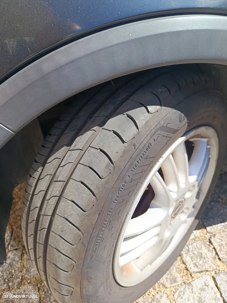 Opel Corsa 1.2 16V Confort - 5