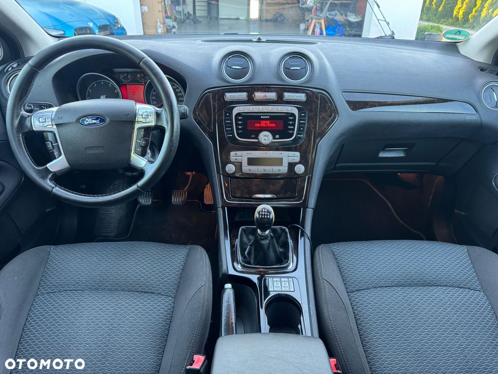 Ford Mondeo 2.5 Ghia - 20
