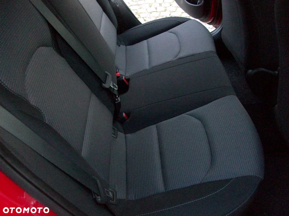 Hyundai i30 i30cw 1.4 Intro Edition - 10