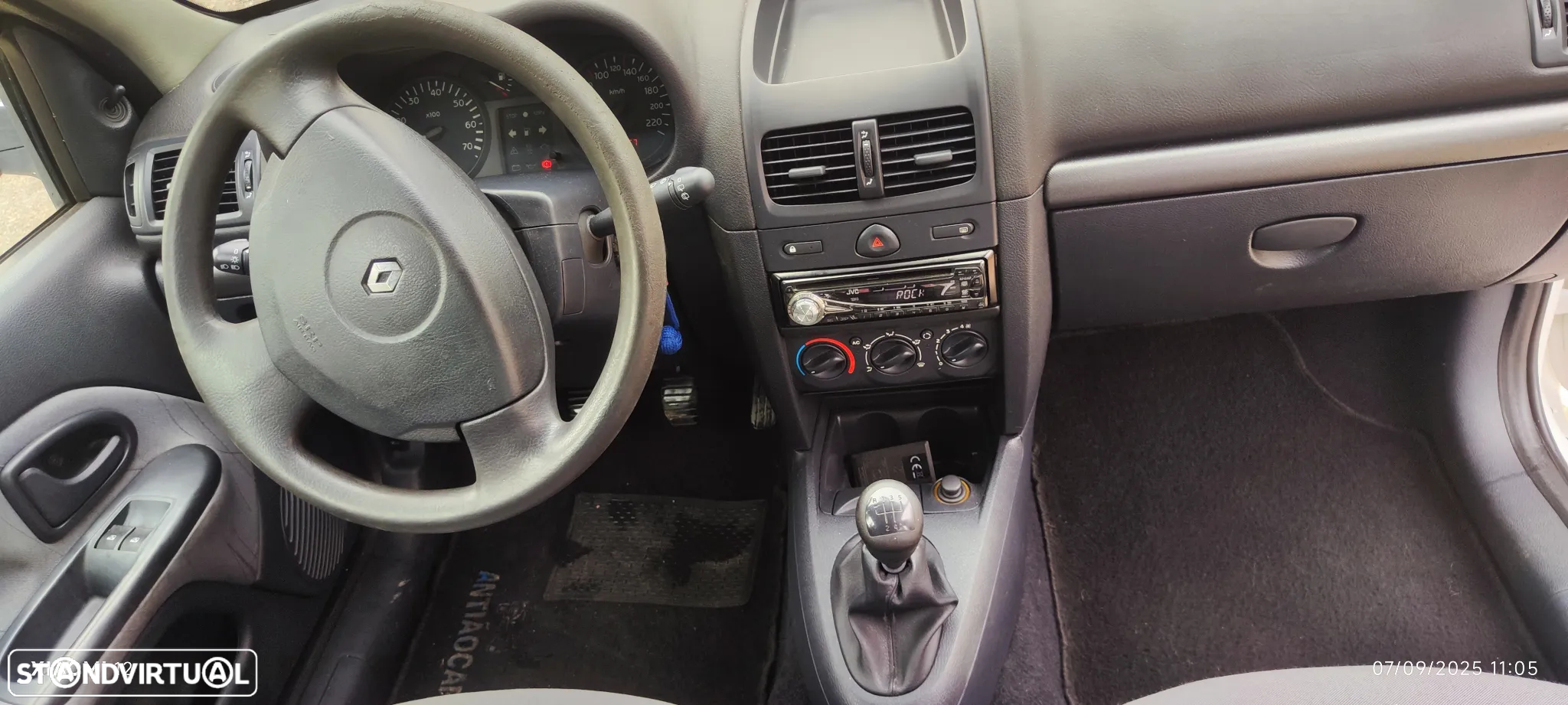 Renault Clio - 9