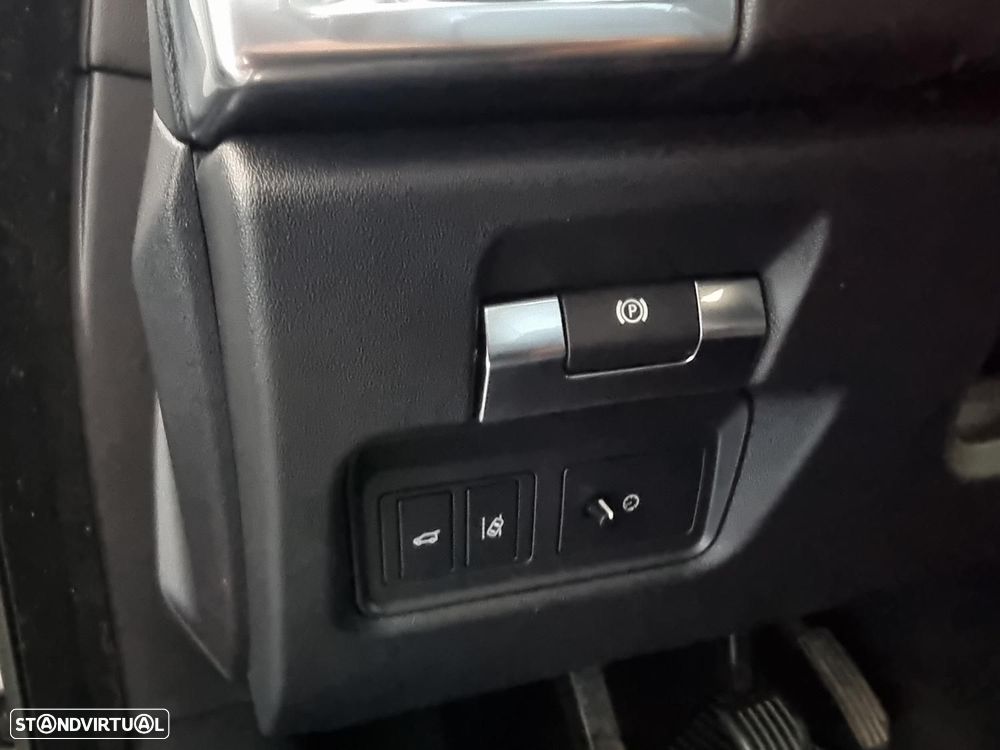 Jaguar E-Pace 2.0 i4D R-Dynamic S - 24
