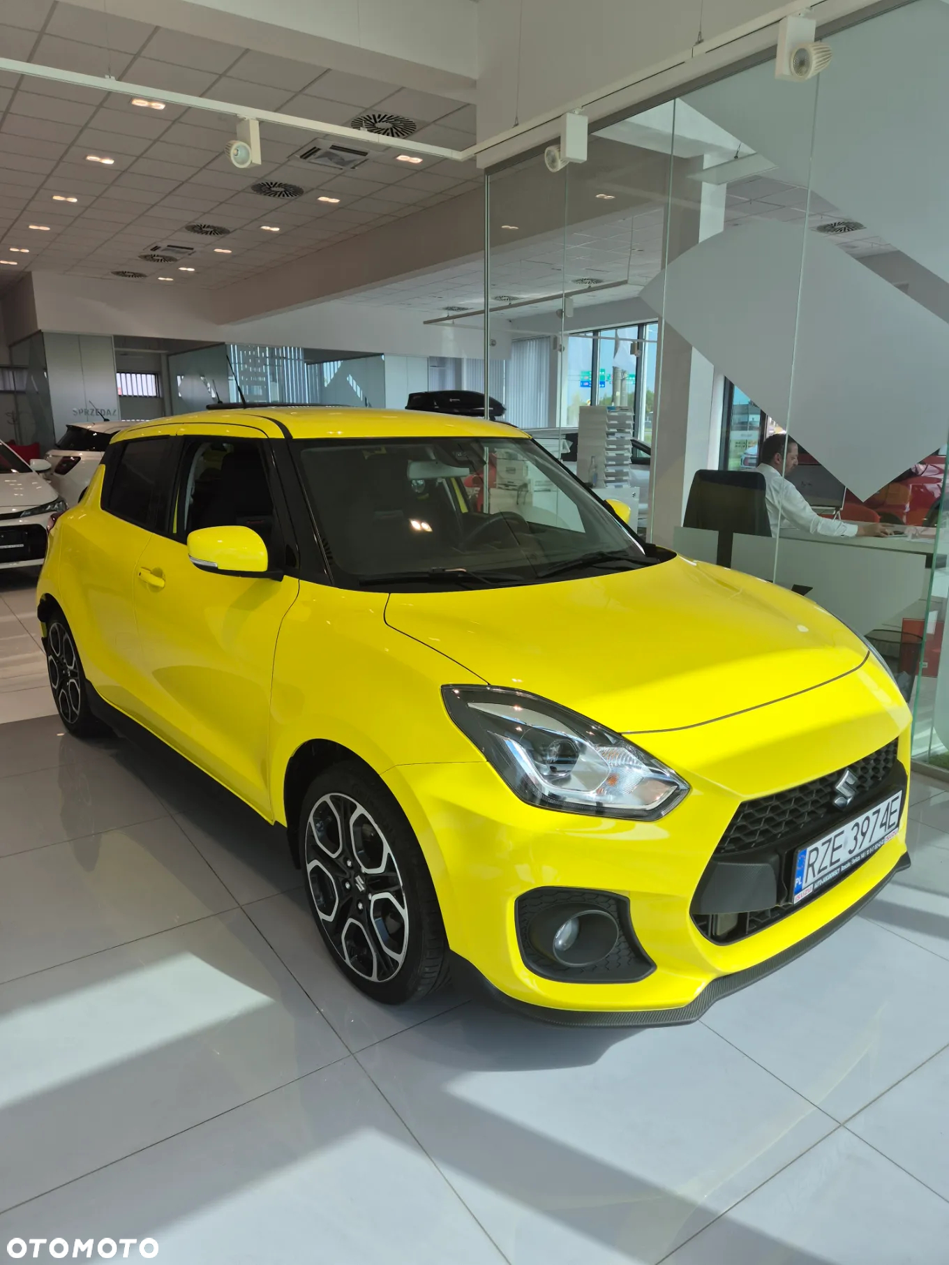 Suzuki Swift 1.4 SHVS Sport - 5