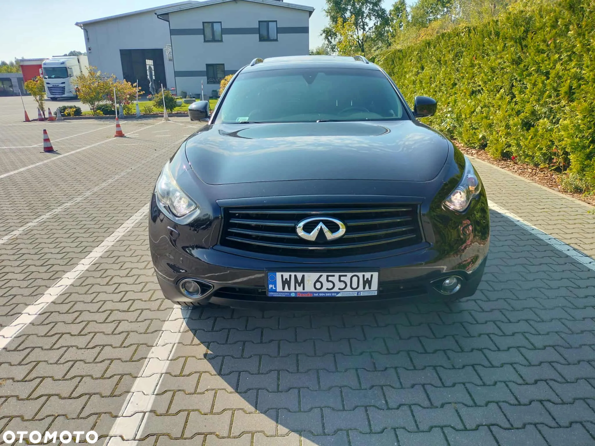 Infiniti QX70 ver-3-0d-s-premium - 2