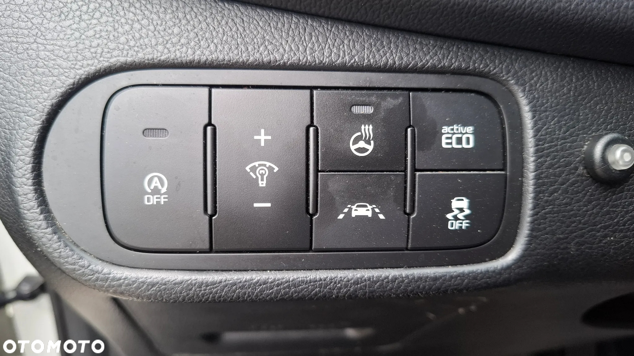 Kia Carens 1.7 CRDi Business Line 7os 7DCT - 22