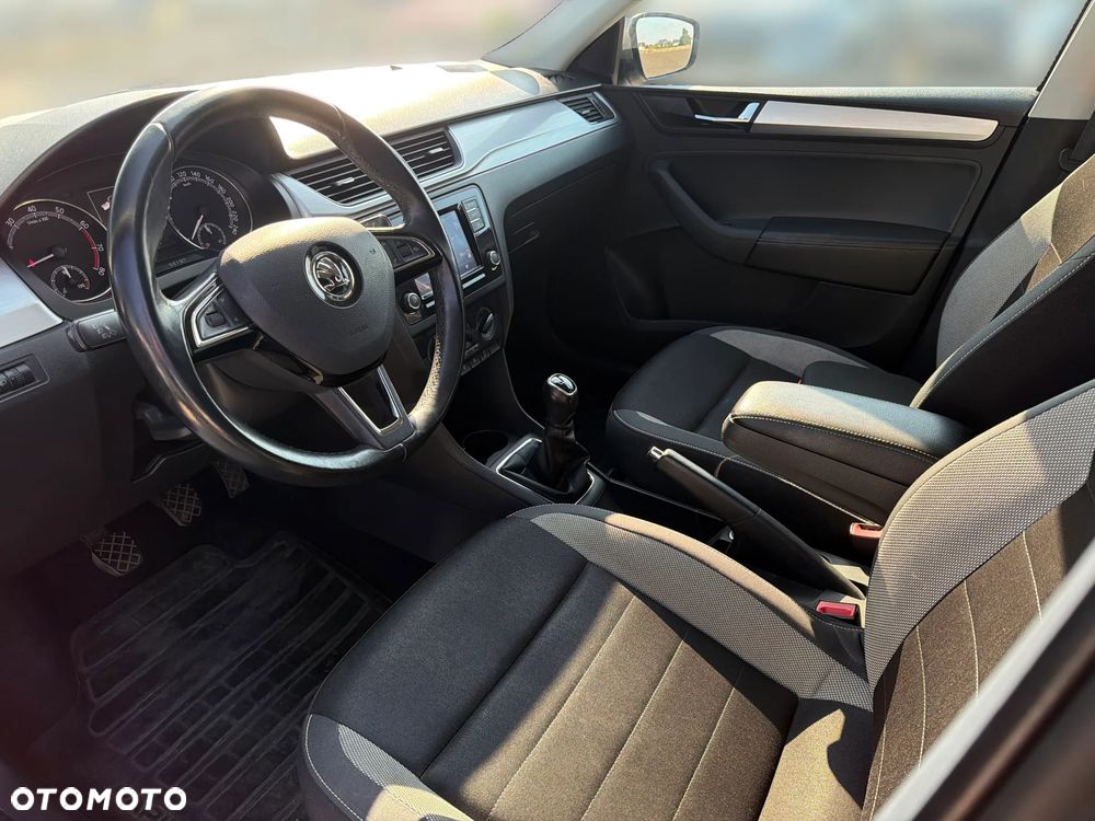 Skoda RAPID - 15