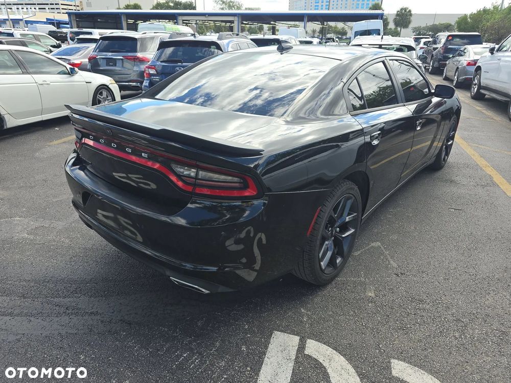 Dodge Charger - 4