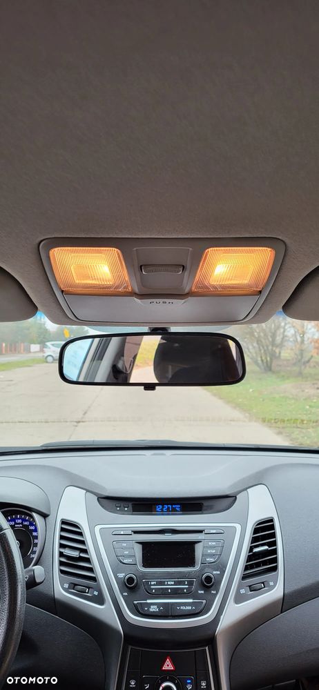 Hyundai Elantra 1.6 Classic + - 8