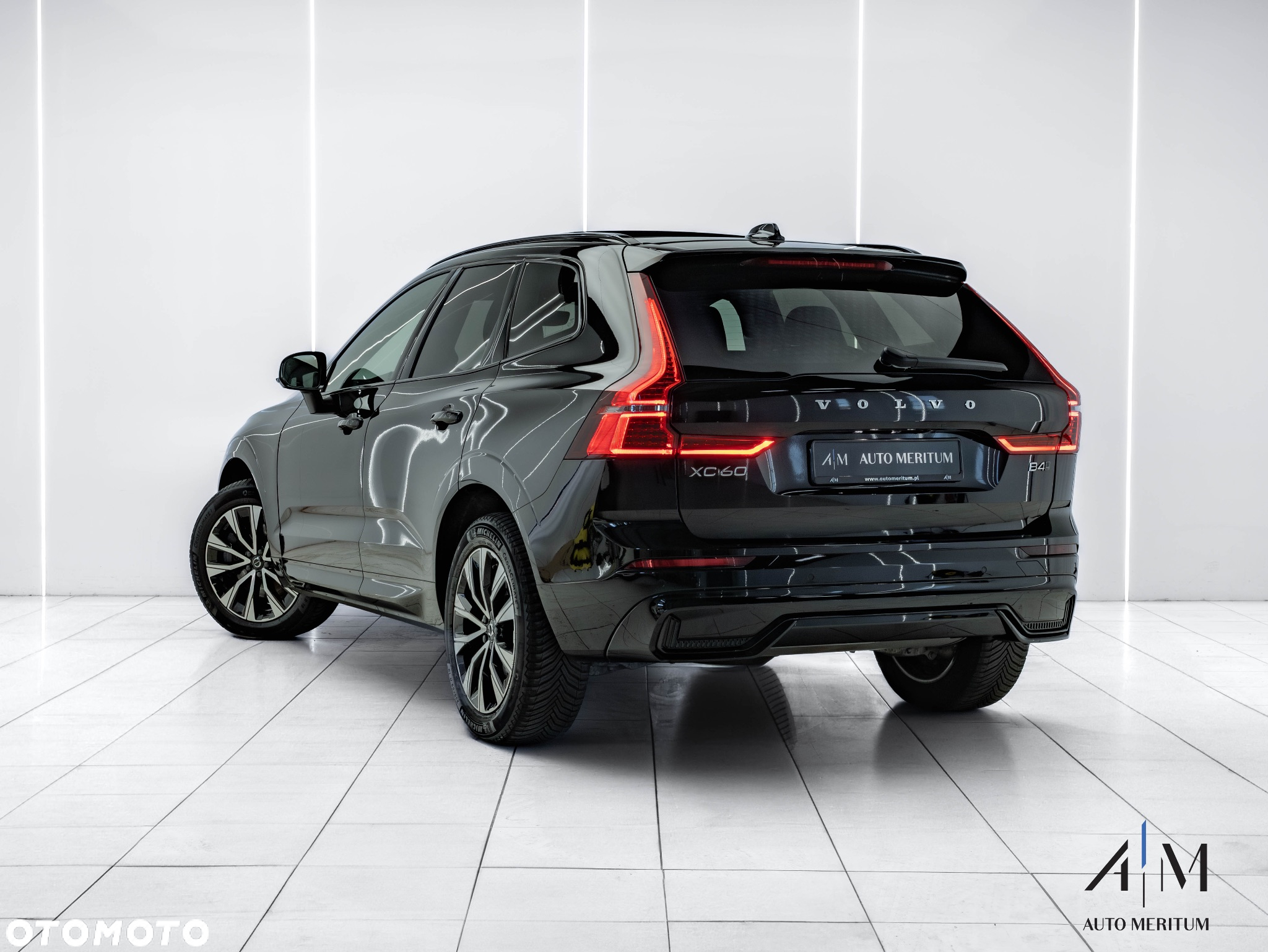 Volvo XC 60 B4 D AWD Plus Dark - 3