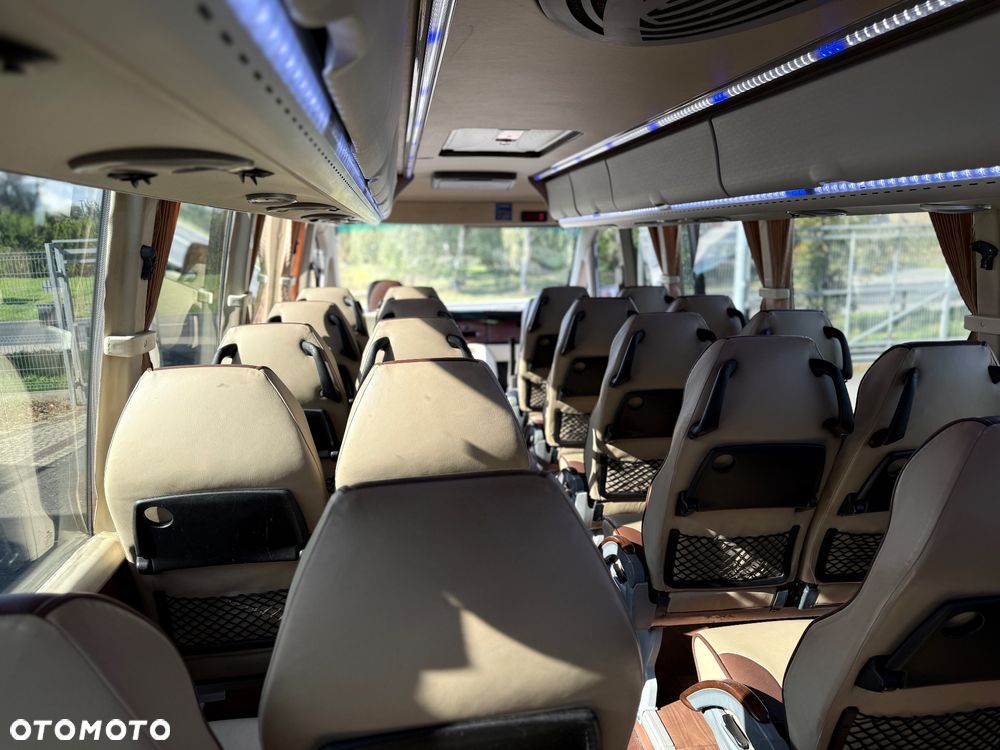 Mercedes-Benz SUNRIDER - 23