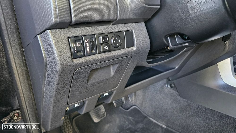 Isuzu D-Max 4x4 Cabine Dupla Custom - 15