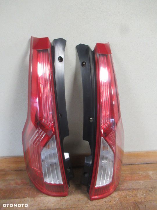 LAMPA TYLNA TYŁ PRAWA LEWA CITROEN C4 PICASSO 2006-2010 - 1