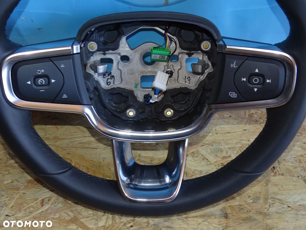 KIEROWNICA VOLVO XC40 SKÓRA STAN IDEALNY 32366938 - 2