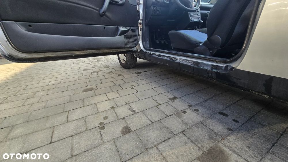 Opel Corsa 1.2 City 16v - 10