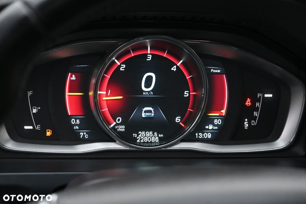 Volvo V60 D4 Drive-E Summum - 34