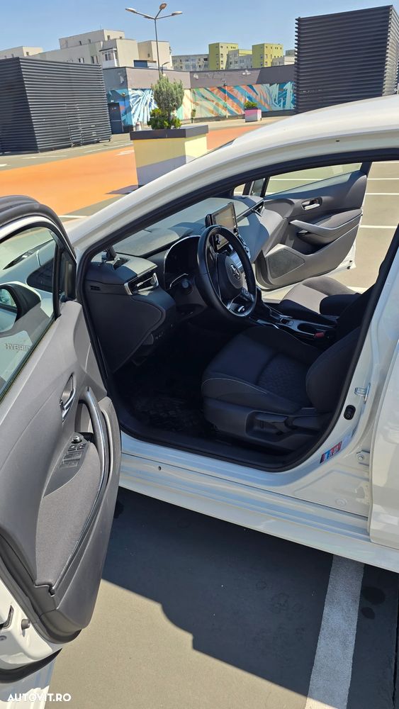 Toyota Corolla - 10