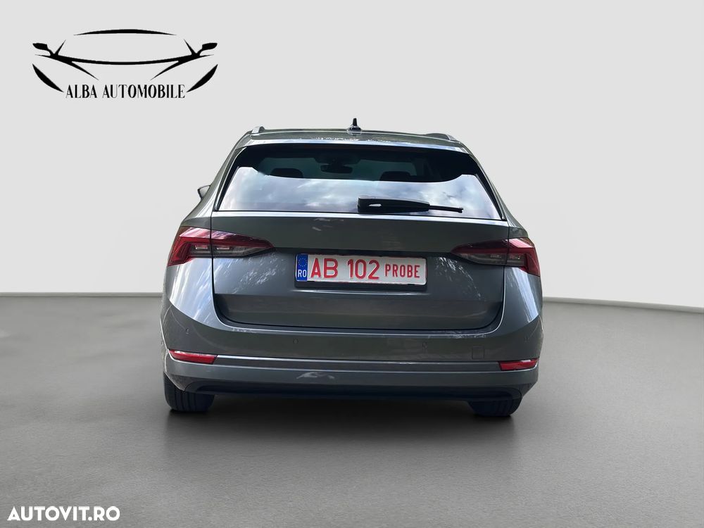 Skoda Octavia Combi 2.0 TDI DSG Sportline - 11