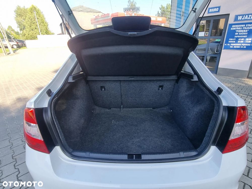 Skoda RAPID 1.2 TSI Ambition - 13