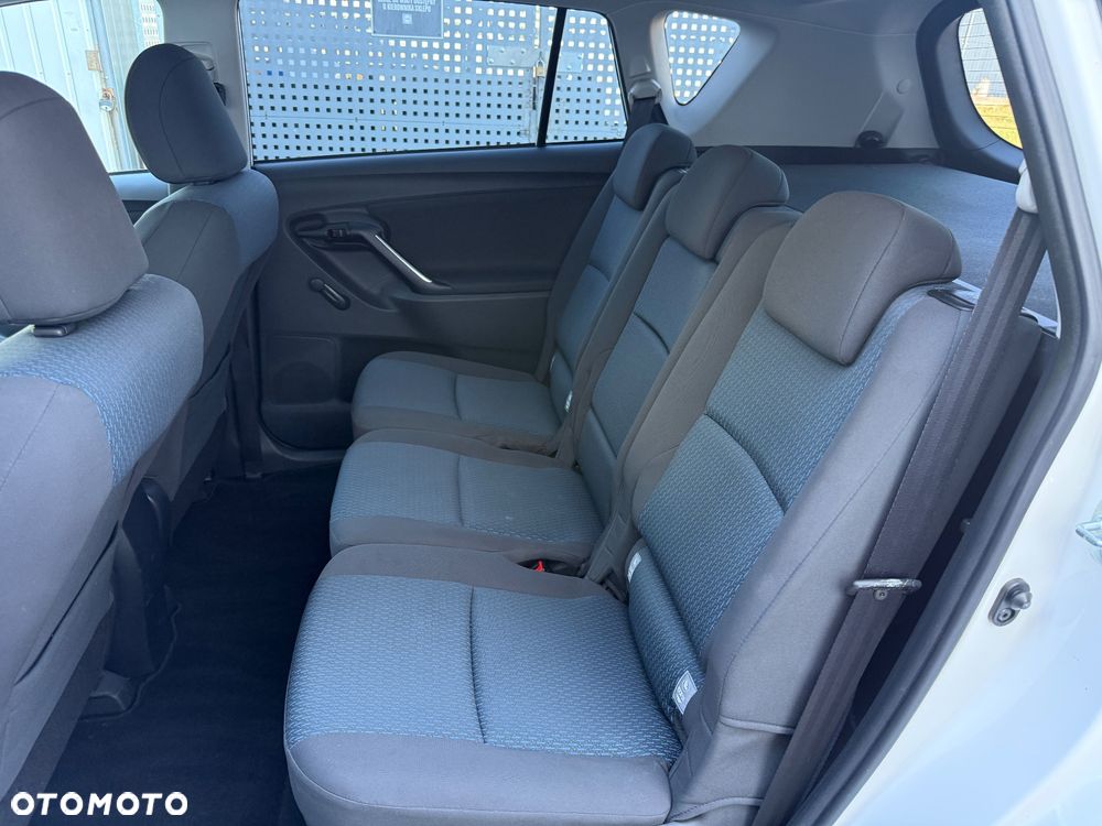 Toyota Verso 1.6 Active EU6 - 7