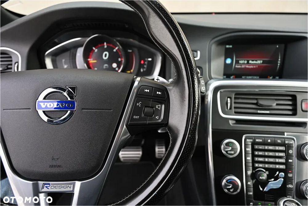 Volvo V60 D5 Geartronic RDesign - 30