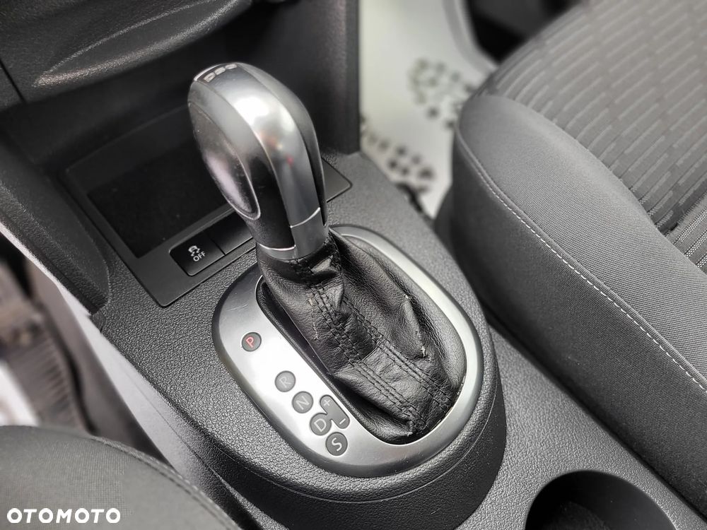 Volkswagen Caddy Highline DSG - 28