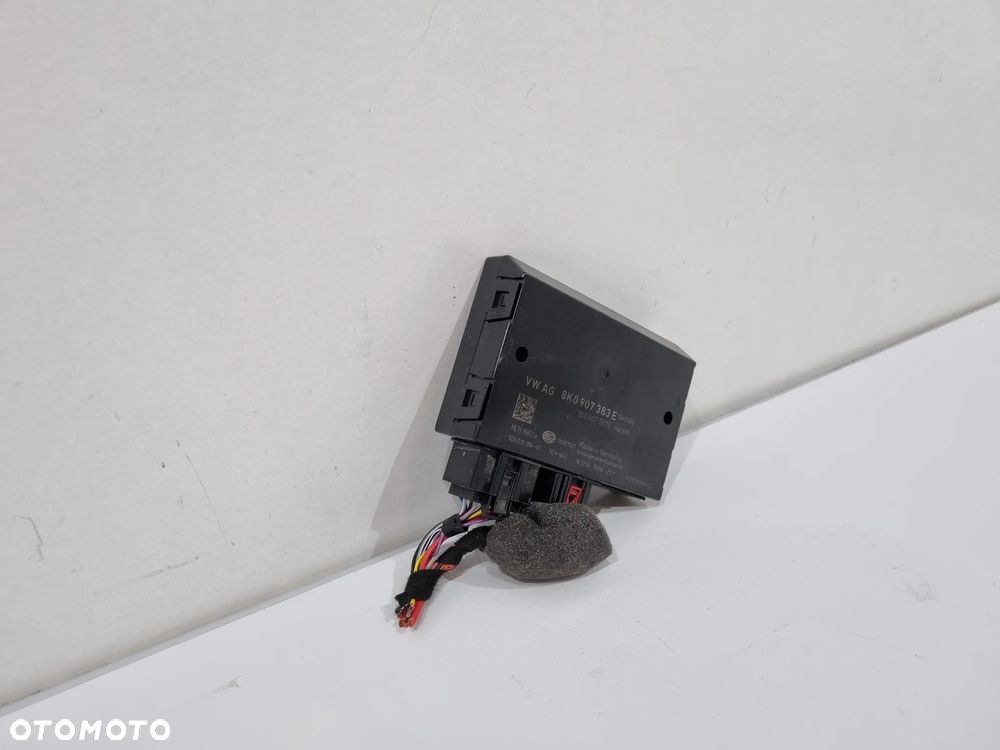 AUDI A4 B8 A5 8T MODUŁ STEROWNIK HAKA 8K0907383E - 2
