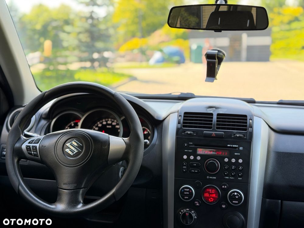 Suzuki Grand Vitara 1.9 DDiS Premium EU5 - 11
