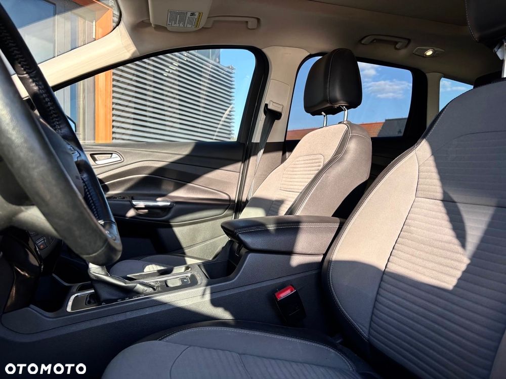 Ford Escape 2.0 EcoBoost AWD Titanium - 19