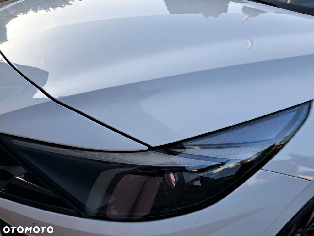 Hyundai Elantra 1.6 Executive - 11
